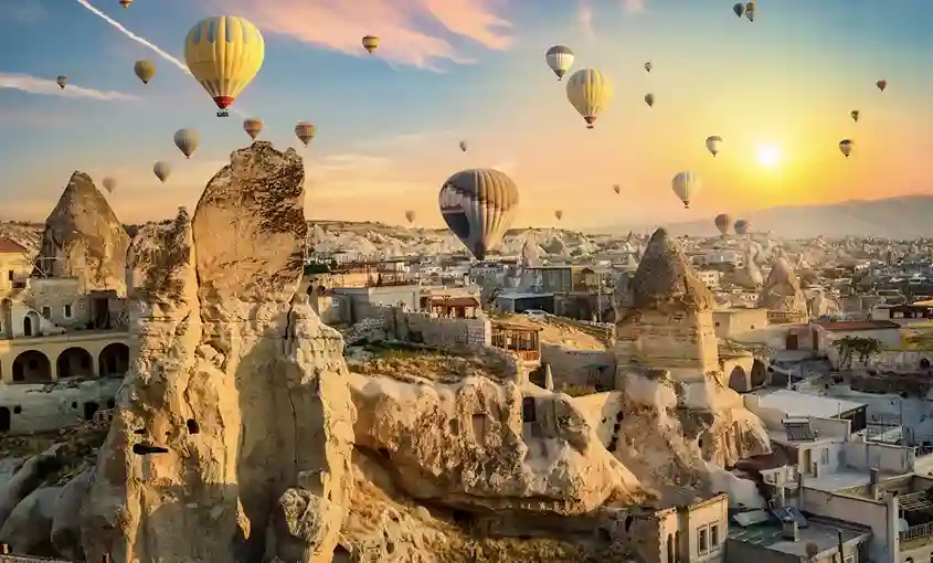 Sejarah dan Keindahan Cappadocia di Turki