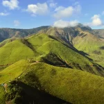 Keindahan Danau Toba Pemandangan Indah bukit Holbung