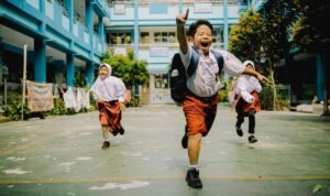 Masuk Sekolah