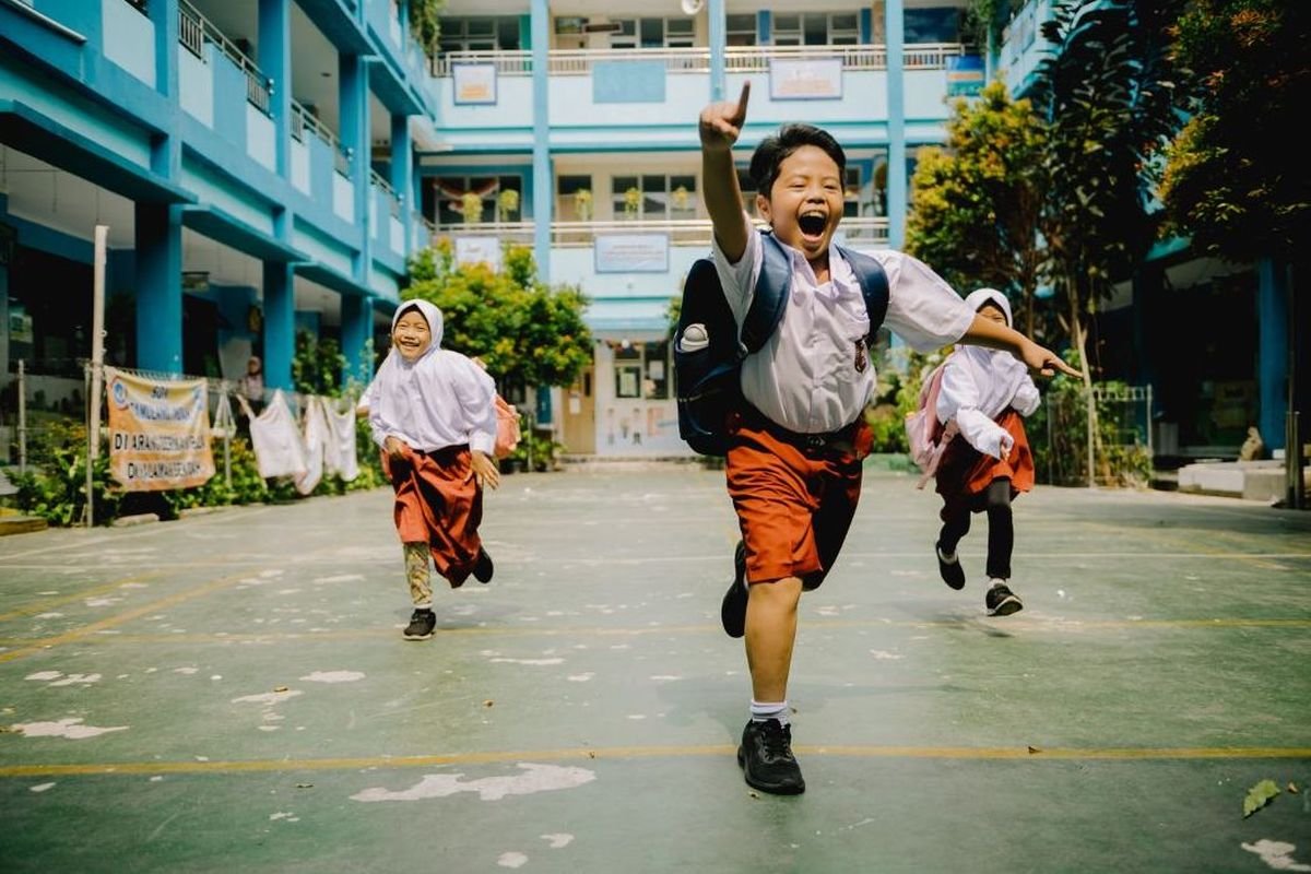 Masuk Sekolah